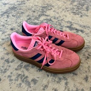 Adidas sneakers pink